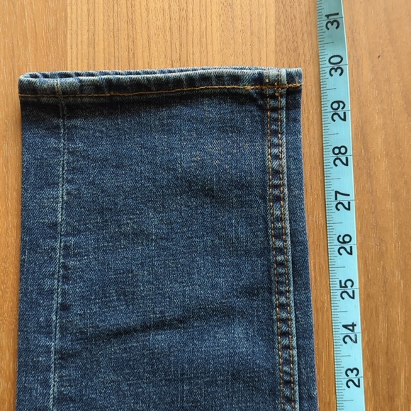 Old Navy Men's Distressed Skinny Jeans - Picture 9 of 9